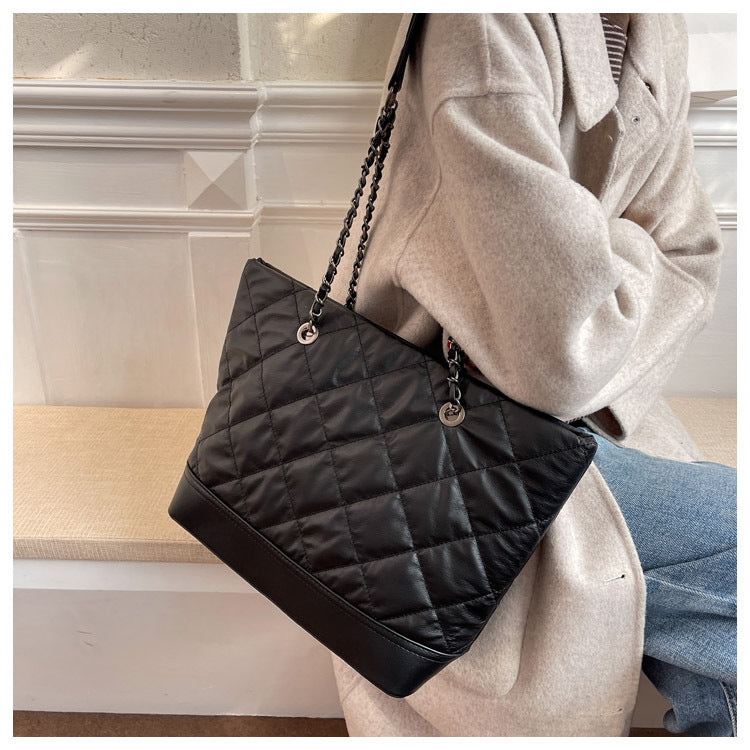 Fashion Chain Bag Women's New Simple Diamond Trend Tote Bag Texture Underarm Shoulder Bag