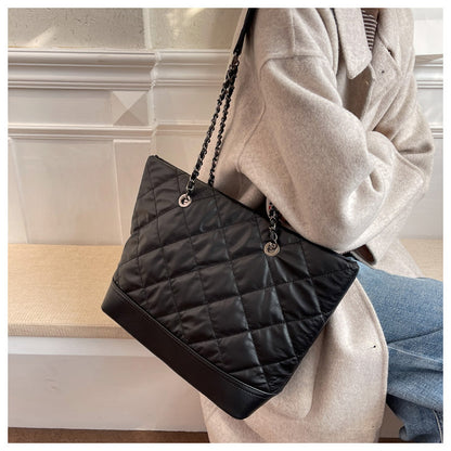 Fashion Chain Bag Women's New Simple Diamond Trend Tote Bag Texture Underarm Shoulder Bag