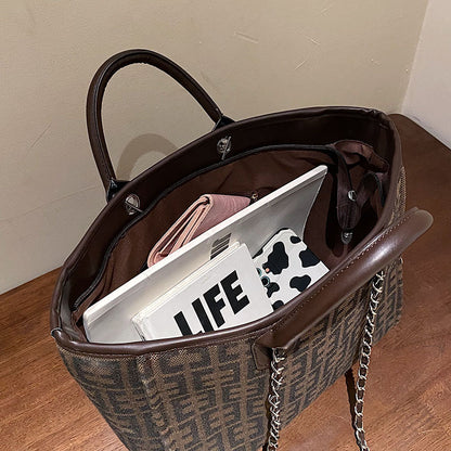 Large Capacity Retro Bag New Ladies Hand-Held Messenger Bag Letter Chain Messenger Bag