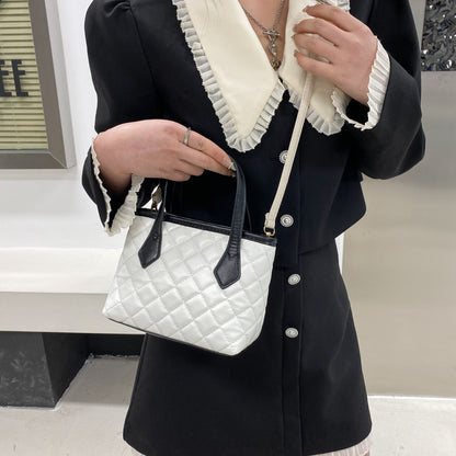 Texture French Mini Portable Bucket Bag Women's New Spring Commuter Shoulder Bag Western Style Messenger Bag