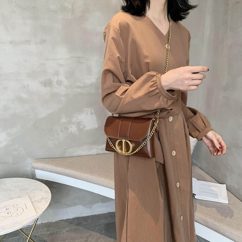 New Retro Metal Buckle Temperament Women's Bag Single Shoulder Crossbody Bag Metal Chain Small Square Bag