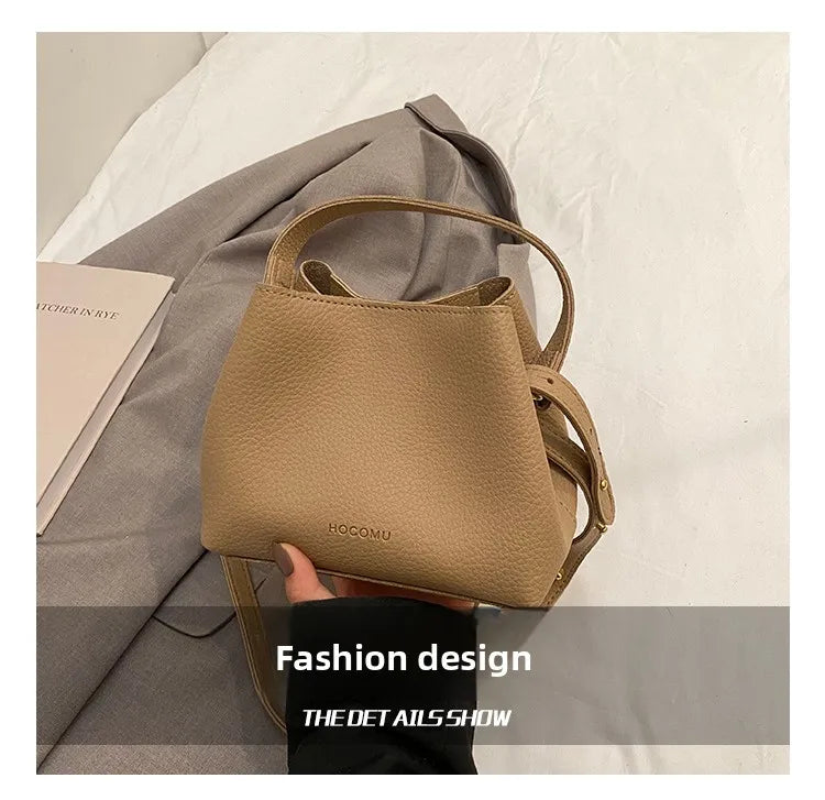 Handheld bucket bag, women's fashionable small handbag, outdoor commuting crossbody bag