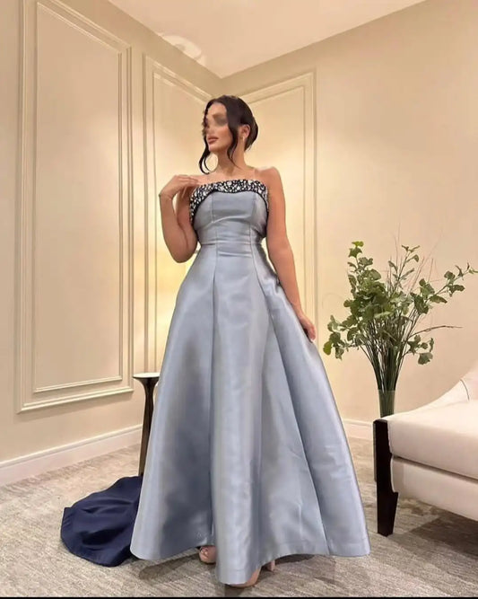 Customized Elegant  Satin Evening Dress Exquisite Strapless Sleeveless Homecoming Dresses Temperament Special Occasion Gowns