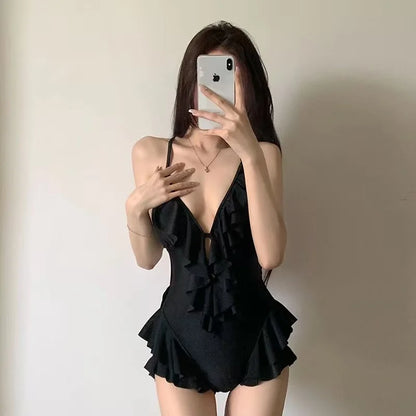 Fashionable Korean style women's one-piece swimsuit, push-up and backless, perfect for sexy girls, students, beach vacations