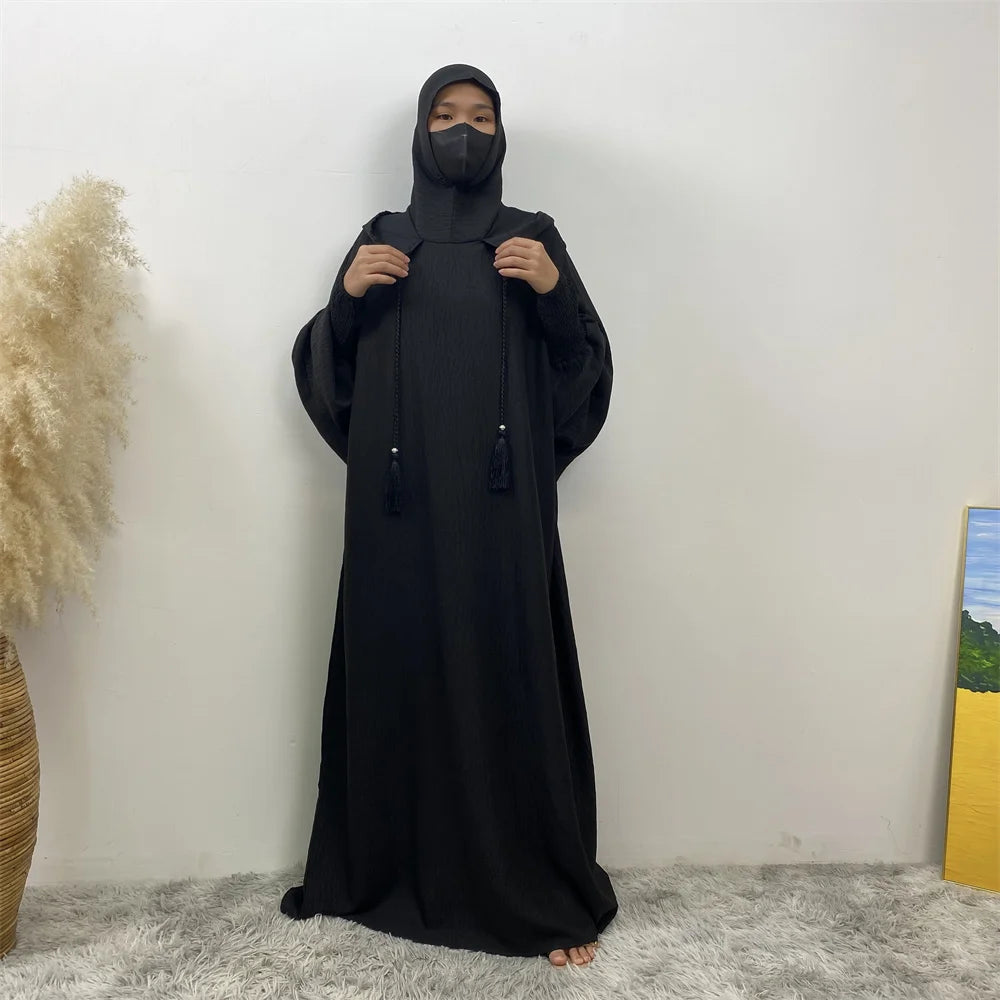 Hot Seller Ramadan Islamic Clothing Wrinkle Polyester Hoodie Abaya Dress With Undercap Muslim Women Abaya Hoodie Causal Dresses