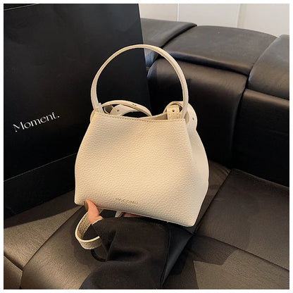 Handheld bucket bag, women's fashionable small handbag, outdoor commuting crossbody bag