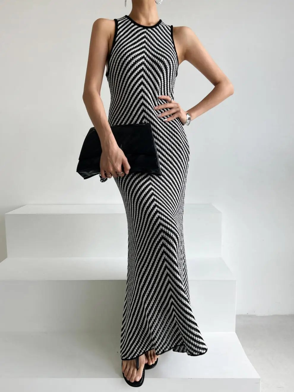 Korean chic early spring round neck striped contrast stitching hip-hugging slim sleeveless knitted dress