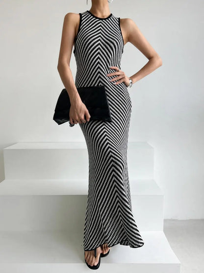 Korean chic early spring round neck striped contrast stitching hip-hugging slim sleeveless knitted dress