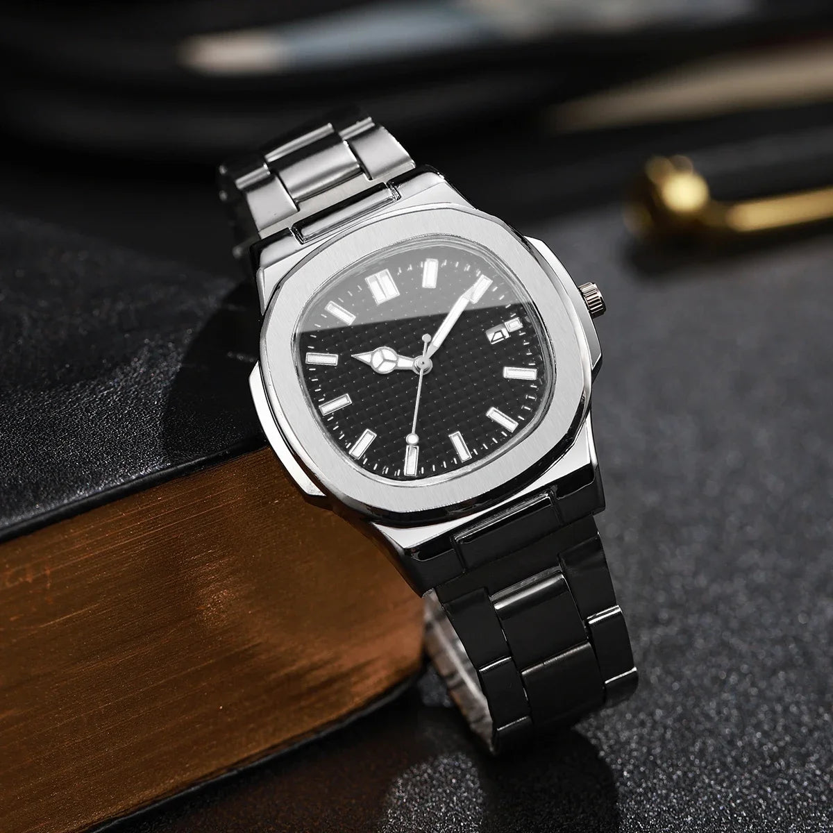 Luxury Square Men Business Watches Simple Calendar Quartz Watch for Mens Clock（Without Box）