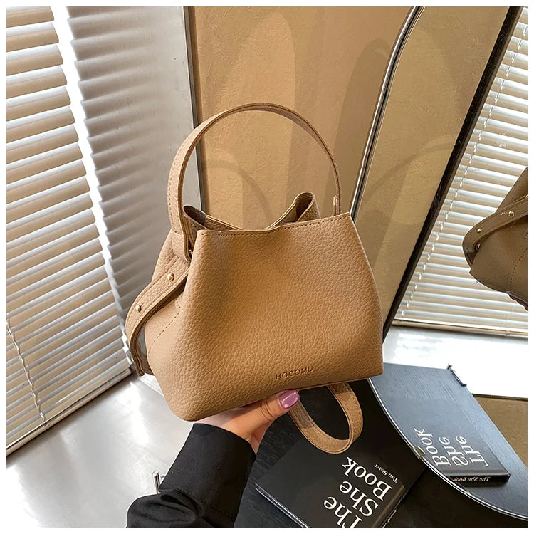 Handheld bucket bag, women's fashionable small handbag, outdoor commuting crossbody bag