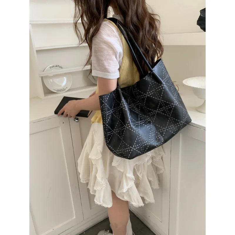 Women's handbag tote bag，2026New Fashionable Quilted Single-Shoulder Tote Bag，Women's large-capacity mother-and-daughter bag, hi