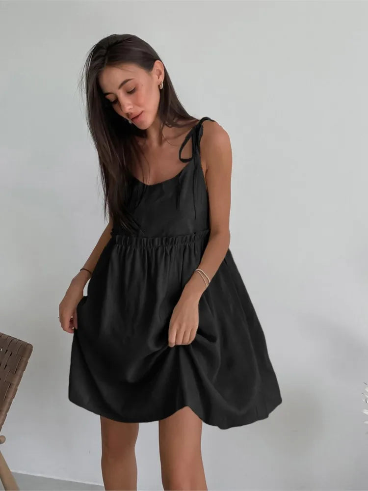 Solid Color Leace-up Spaghetti Strap Dresses Women Fashion Folds A-line Mini Dress Temperament Lady Commuting Short Vestidos New