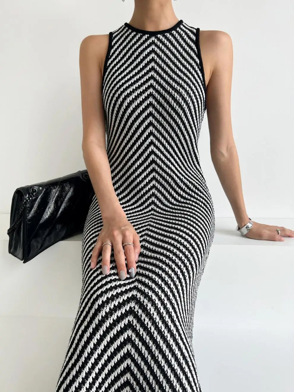 Korean chic early spring round neck striped contrast stitching hip-hugging slim sleeveless knitted dress