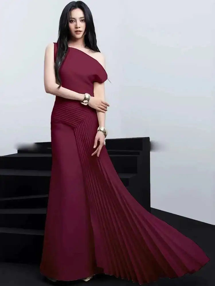 DEAT 2026 Spring Elegant Dress Skew Collar Pleated Design Sleeveless Patchwork High Waist Women's Evening Dresses New 35Z1402