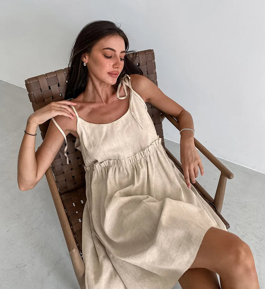 Solid Color Leace-up Spaghetti Strap Dresses Women Fashion Folds A-line Mini Dress Temperament Lady Commuting Short Vestidos New
