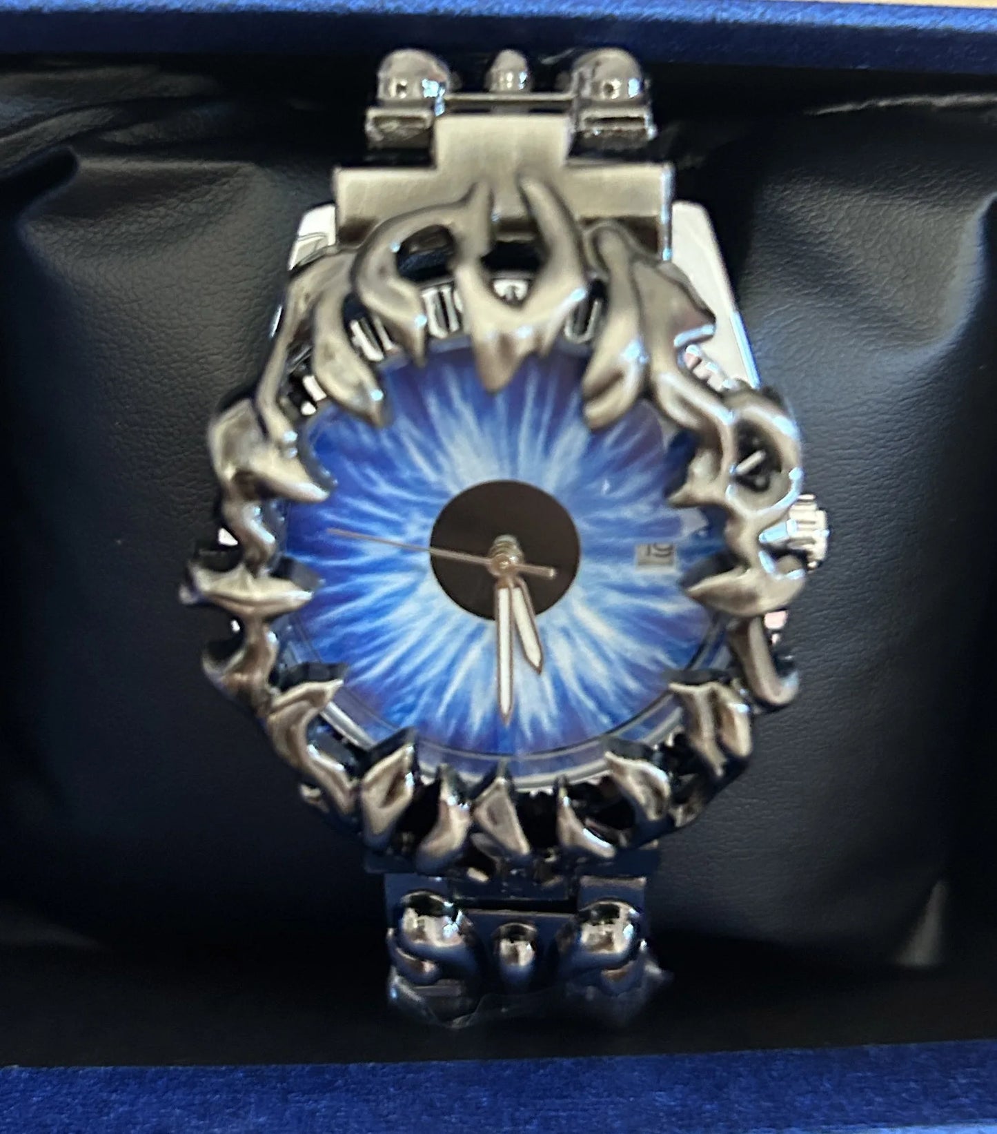 fashion heterosexual claw watch alabaster style retro Y2K European American watches special shaped advanced ins niche watches