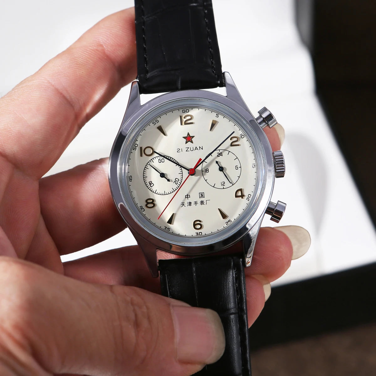 Men's watches 1963 pilot watch 42mm waterproof retro quartz chronograph