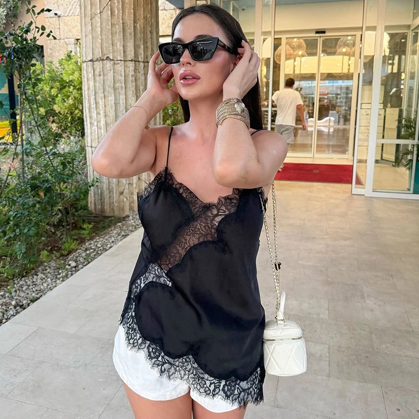 Linad Sexy Black Backless Lace Camisole Women Street Chic Spaghetti Strap Tops Female Casual Patchwork Silk Vest Female 2025