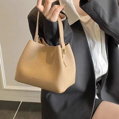 Handheld bucket bag, women's fashionable small handbag, outdoor commuting crossbody bag