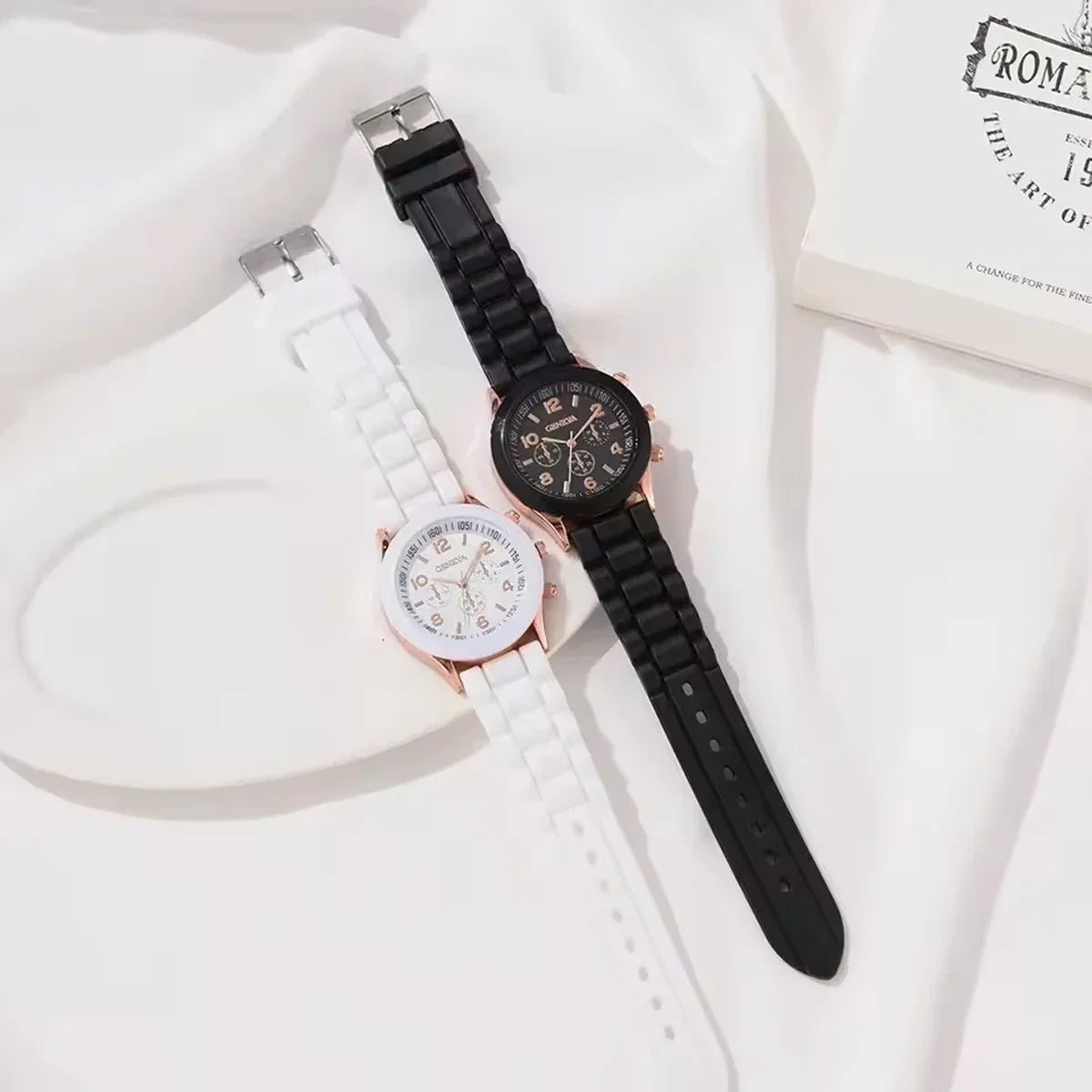 Fashion Women's Watches Casual Silicone Band Analog Quartz Watch （Without Box）