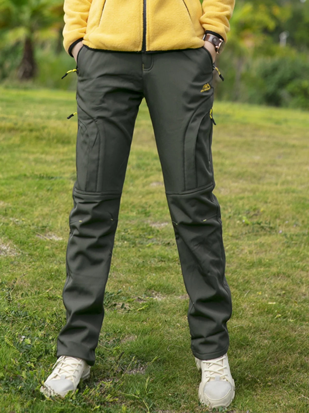 Thick Warm Fleece Hiking Pants Women Winter Waterproof Windproof Outdoor Soft Shell Rain Trousers Trekking Camping Ski Pants