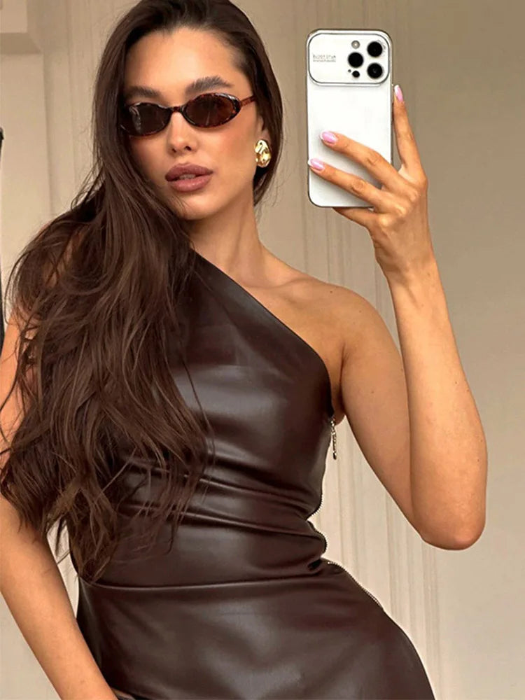 Solid color leather sleeveless irregular single shoulder sloping collar sexy slim zipper T-shirt