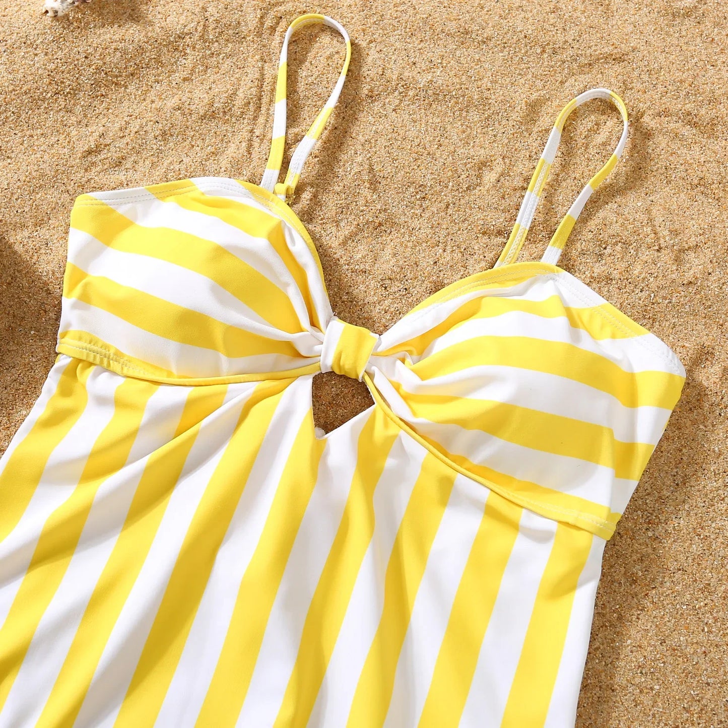 Mother and Daughter Matching Clothes Swimsuit 2026 New Family Swimwear Ruffles One-Piece Suit Swimming Shorts Vacation Beachwear