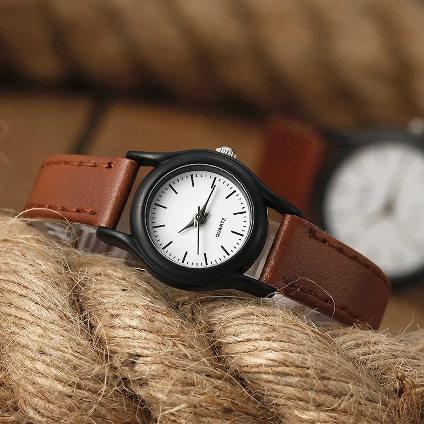 Classic Lovers Watches Men Women Casual Leather Strap Quartz Men's and Women's Pair Quartz Watch Gift High Quality