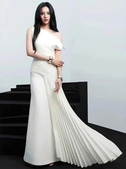 DEAT 2026 Spring Elegant Dress Skew Collar Pleated Design Sleeveless Patchwork High Waist Women's Evening Dresses New 35Z1402